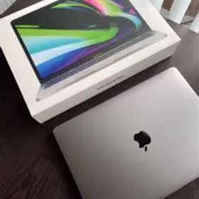 Apple MacBook Pro M2