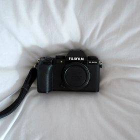 【中古】FUJIFILM / X-S10（本体のみ）