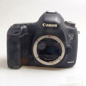 【中古】キヤノン EOS 5D MARKIII ボデイ ランク：C「カメラのナニワ 京都店在庫」【デジタル一眼】商品コード：2221070480723