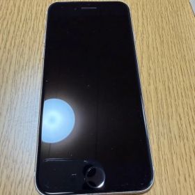 Apple iPhone SE (第3世代) ホワイト 本体