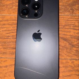 Apple iPhone 15proブラック 256 背面割れあり