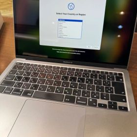 M1 MacBook Air 13インチ 256GB SSD A2337