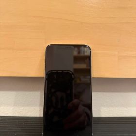 Apple iPhone X ホワイト 本体 充電器・イヤフォン付き