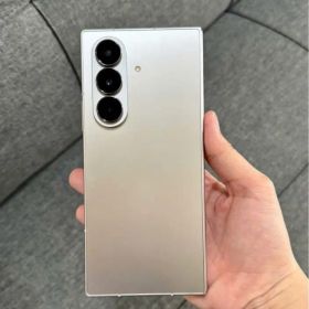 Galaxy Z Fold 7 シルバー 本体