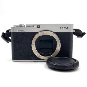 【全額返金保証】【最速発送】FUJIFILM デジタル一眼 X-E4 ボディ シルバー 美品 動作確認済 シャッター14300回