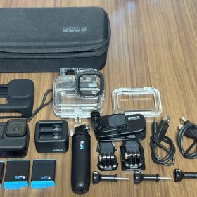 GoPro HERO10 Block 本体と付属品（防水保護ハウジング含）