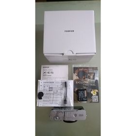 フジフイルム(富士フイルム)の富士フイルム X-E5 シルバー [ボディ APS-Cサイズ ミラーレスカメラ](ミラーレス一眼)