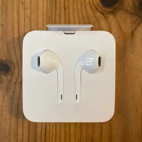 Apple EarPods with Lightning Connector