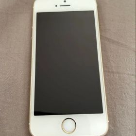 Apple iPhone SE ゴールド