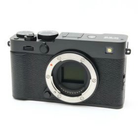 【中古】 《新同品》 FUJIFILM X-E5 ボディ ブラック 【ストラップ取付部部品交換/各部点検済】 [ デジタルカメラ ]