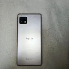 SHARP ．AQUOS．sense4