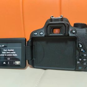 Canon EOS Kiss X7 + EF-S 18-55mmレンズ