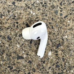 Apple AirPods Pro ワイヤレスイヤホン ホワイト第一世代