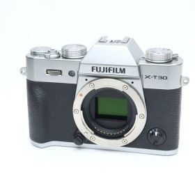 【中古】 《美品》 FUJIFILM X-T30 ボディ シルバー 【ファインダーカバー部品交換/各部点検済】 [ デジタルカメラ ]