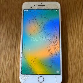 【ジャンク】iPhone 8 Plus 256GB ゴールド 画面割れ 動作品