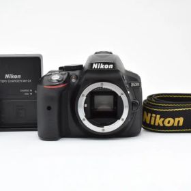 超美品 ニコン D5300 デジタル一眼レフカメラボディ 回数389 Nikon