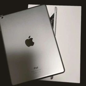 iPad Air 第1世代 Wi-Fiモデル 16GB シルバー