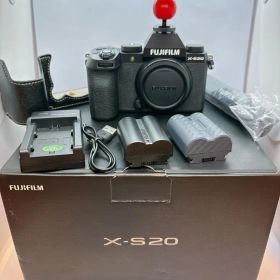 富士フイルム FUJIFILM X-S20 ミラーレスカメラ本体（ブラック）+α