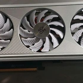 AERO GEFORCE RTX4060ti 8GBオマケ付き。