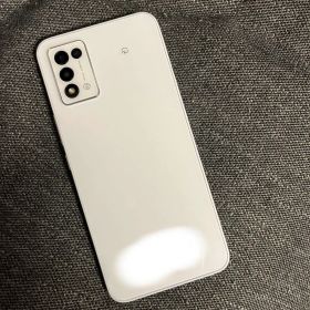 Libero 5G III ホワイト 64 GB Y!mobile