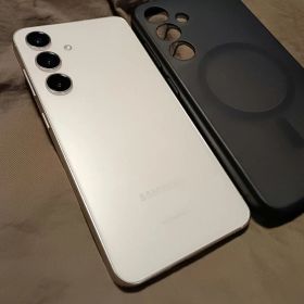 国内版／SIMフリー超美品Samsung Galaxy S24 おまけ付き