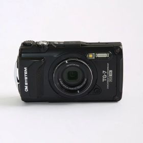 【中古】 OM SYSTEM TG-7 ブラツク【中古カメラ コンパクトデジカメ】 ランク：B