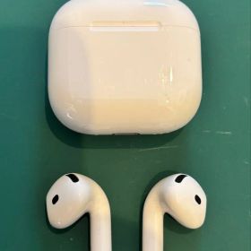 AirPods 4 (ANC) ホワイト