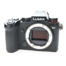 【中古】 《並品》 Panasonic LUMIX DC-S5 ボディ 【ヒンジ下部外装視度調整ダイヤルカバー部品交換/三角環取り付け部ガタツキ補修調整/各部点検済】 [ デジタルカメラ ]