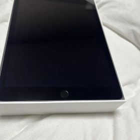 iPad 第8世代 128GB Wi-Fiモデル MYLD2J/Aスペースグレー