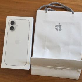 新品 未開封 simフリー Apple iPhone 17 ホワイト 256GB