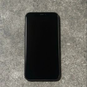 【Apple】iPhone 11 64GB SIMロックありau