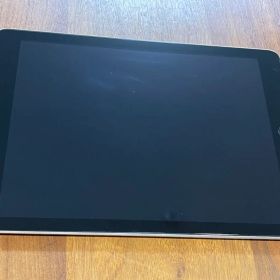 【美品】Apple iPad（代6世代）9.7インチ