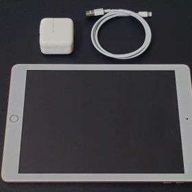 美品☆iPad 第6世代(A1893)ゴールド(ピンクゴールド/ローズゴールド)