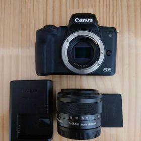 EOS Kiss M EF-M 15-45mm F3.5-5.6