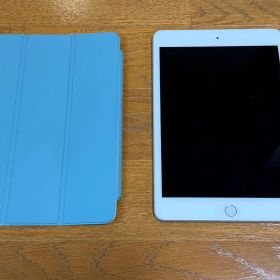 iPad mini 5世代 Wi‑Fiモデル 256GB シルバー 純正カバー付
