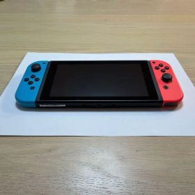 Nintendo Switch 本体 青と赤のジョイコン