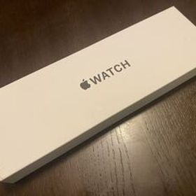 ★最新 未使用品★ Apple Watch SE3 40mm スターライト アルミニウム アップルウォッチ GPSモデル
