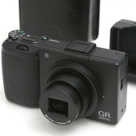 【中古】【お買い得品】リコー GR DIGITAL III CA01-B3734-2Q2A-ψ リコー RICOH GR