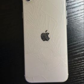 Apple iPhone SE2 ホワイト本体