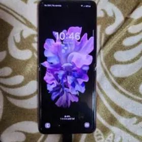 Samsung Galaxy Z Flip 5G SM-707U 新品画面