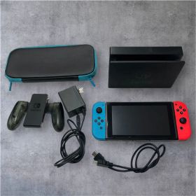 Nintendo Switch 本体 青/赤 付属品あり（青Joy-Con新品）