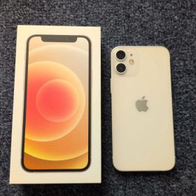 iphone12mini ホワイト（画面にキズあり）