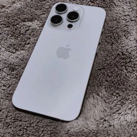 【1週間限定出品】iPhone15 Pro 256GB ナチュラルチタニウム