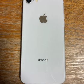 Apple iPhone 8 シルバー 本体 64 箱付き 新品純正ケーブル