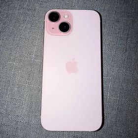 iPhone 15 ピンク 128GBです