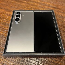 【ほぼ未使用】Galaxy Z Fold7 | 256GB| シルバー シャドウ