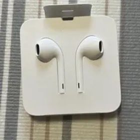 【新品未使用】Apple純正 EarPods（Lightningコネクタ）