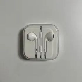 Apple EarPods ホワイト iPhone イヤホン