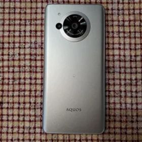 AQUOS R7