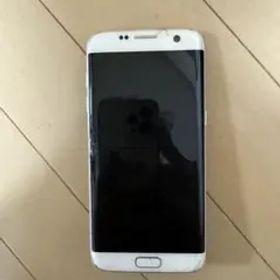 Galaxy S7 edge SCV33 ホワイトパール